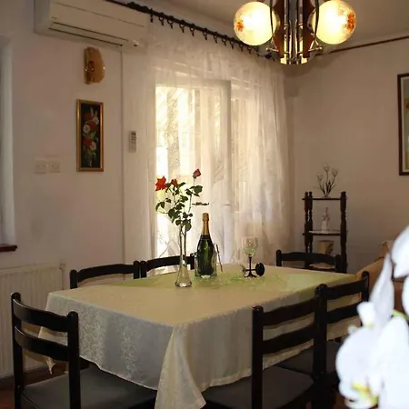 In Porec/istrien 10047 Apartment