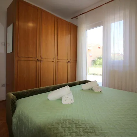 In - Istrien 10047 *