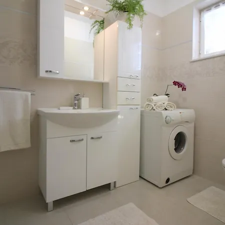 In - Istrien 10047 Апартаменти