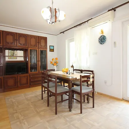 In - Istrien 10047 *